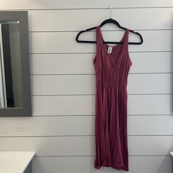 Spare Dress - Picture 1 of 3